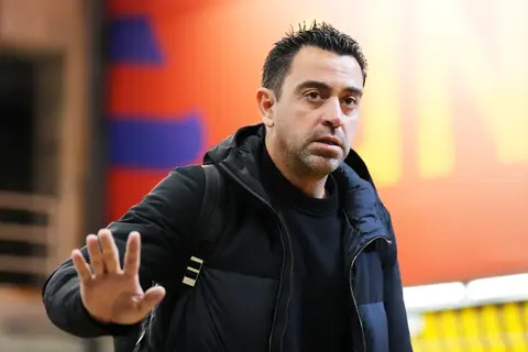 تشافي يلمح لقيادة منتخب بعد كأس العالم